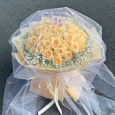 梧州52朵香槟玫瑰满天星，你就是我的全部