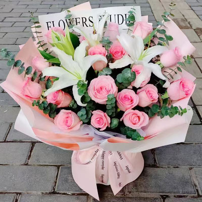梧州18朵粉玫瑰2支百合，我的心尖宝贝